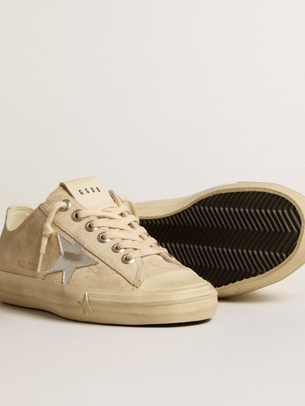 Golden goose hot sale pearl sneakers