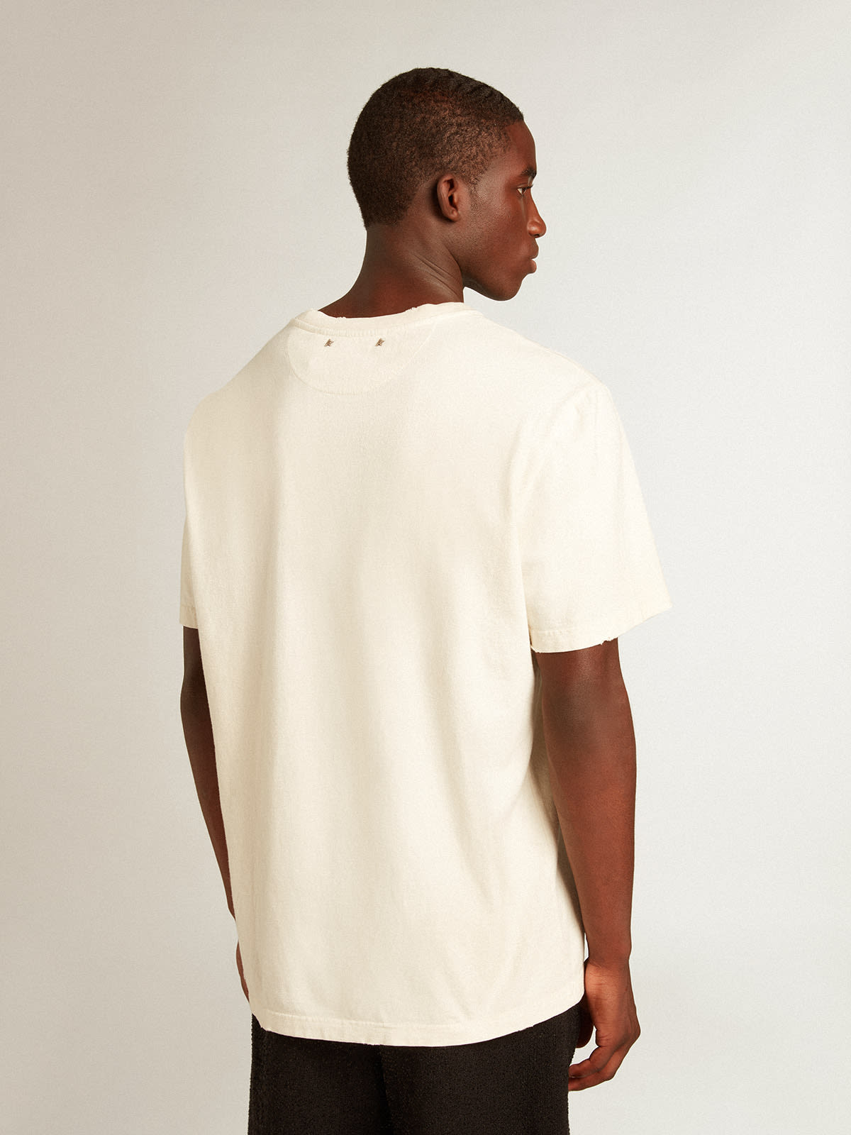 Golden Goose - Camiseta masculina de algodão branco usado com escrita verde in 