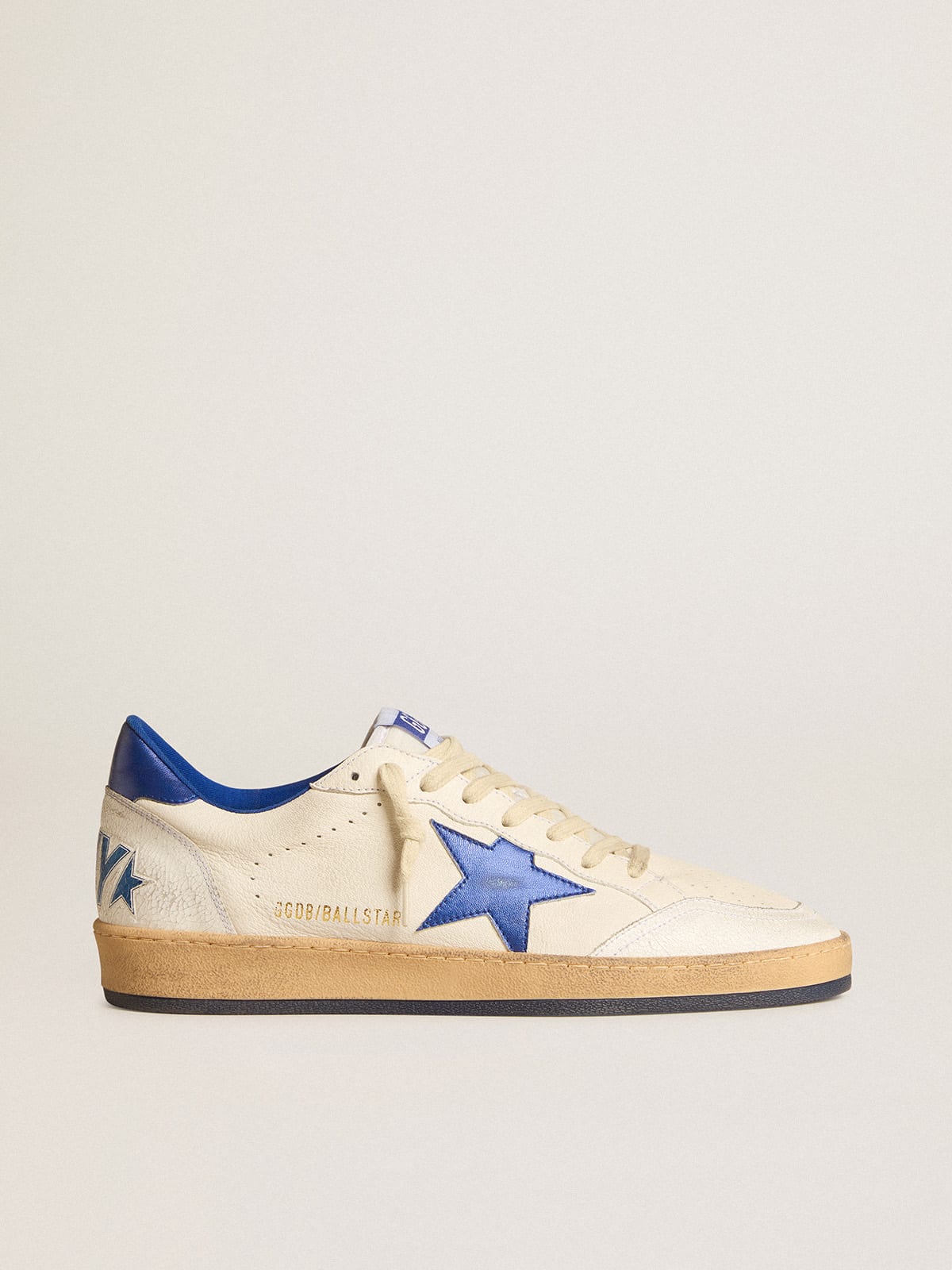 Ball Star Wishes in white nappa leather with a bright blue star and ...