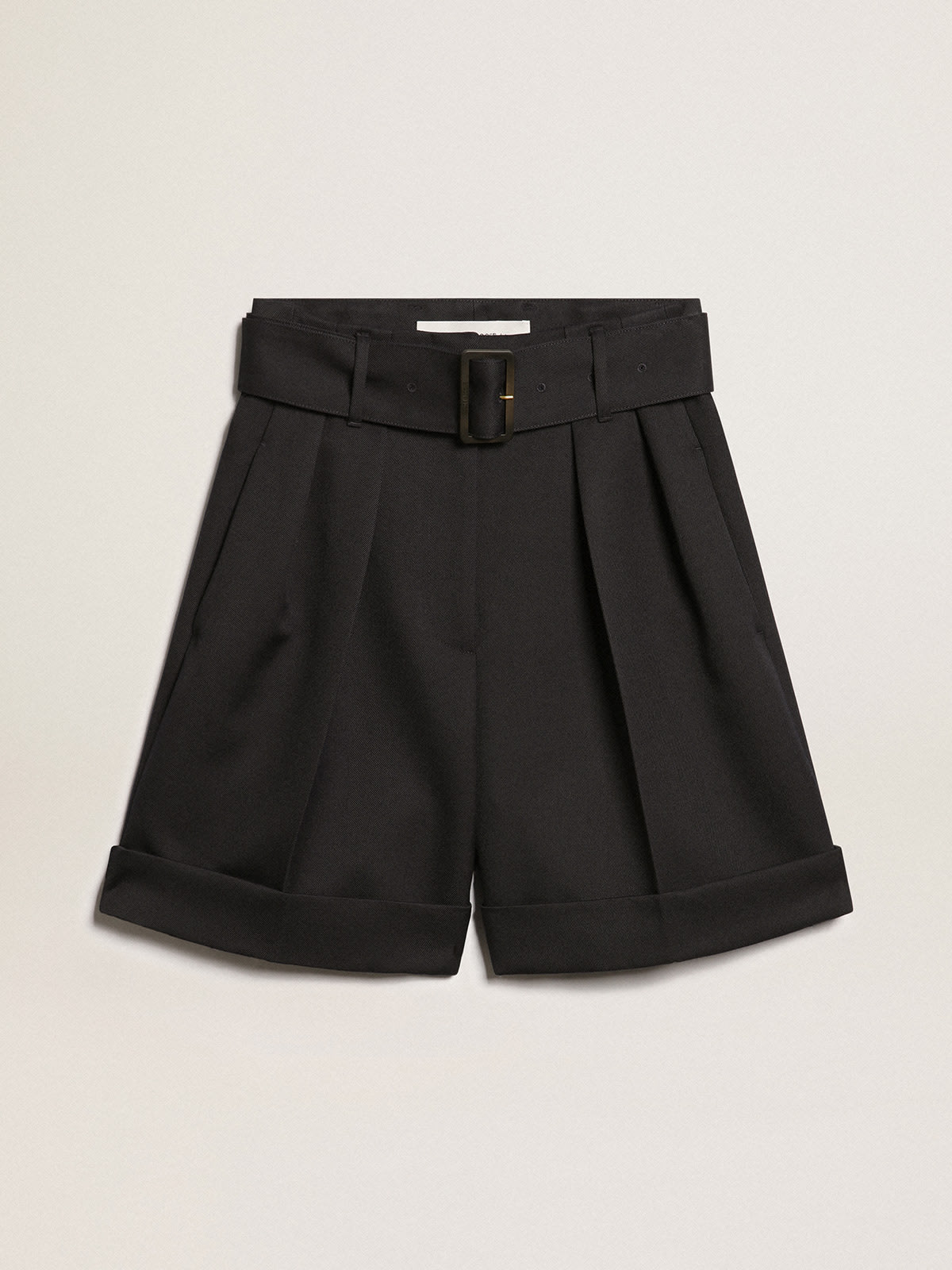 Short femme en gabardine de laine noire avec ceinture la taille